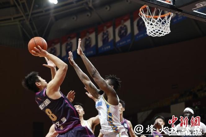 CBA常规赛激战：浙江稠州客场73